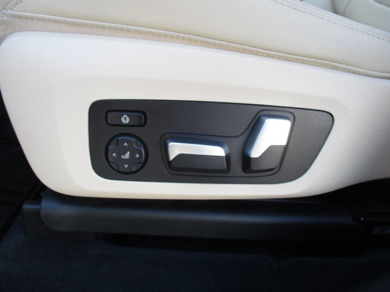 Used 2020 BMW X3 xDrive30i w/ Convenience Package image 61