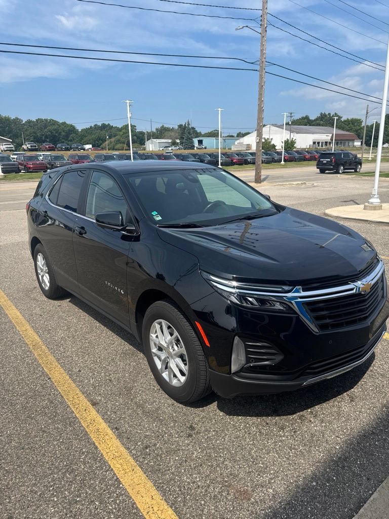 Used 2024 Chevrolet Equinox LT AWD/4WD image 1