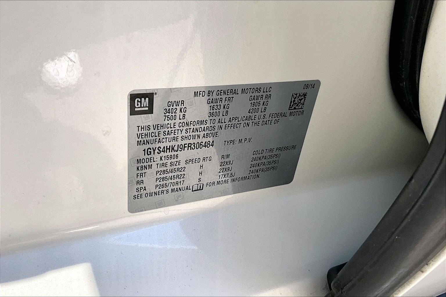 Used 2015 Cadillac Escalade ESV Luxury AWD/4WD image 35