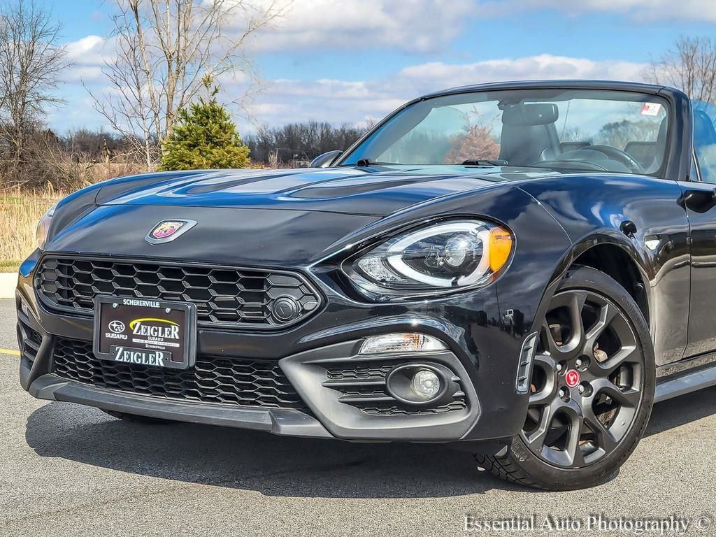Used 2018 FIAT 124 Spider Abarth w/ Convenience Group image 2