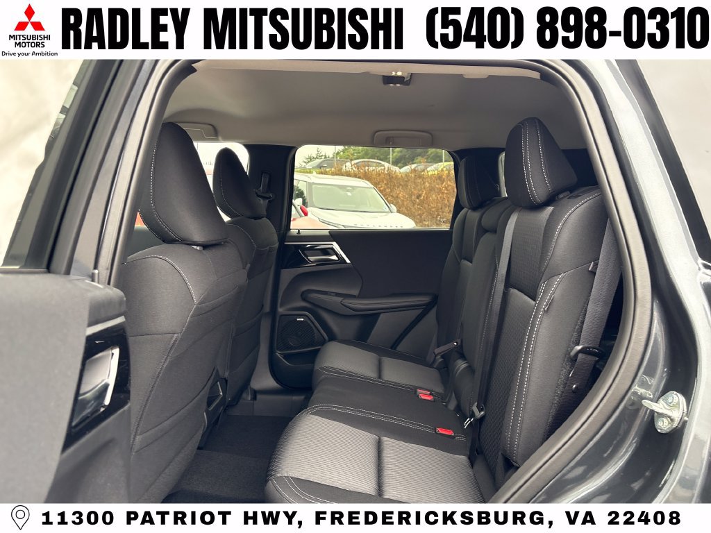 New 2026 Mitsubishi Outlander ES AWD/4WD image 12