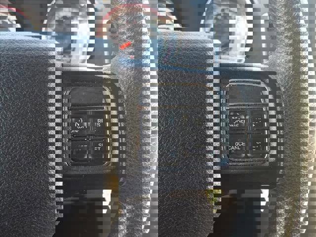 Used 2019 Dodge Grand Caravan SE FWD image 31