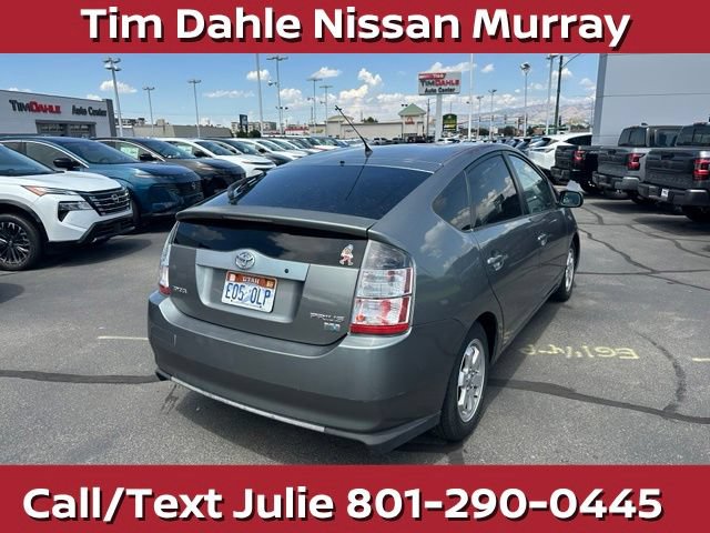 Used 2004 Toyota Prius w/ Pkg 7 FWD image 11