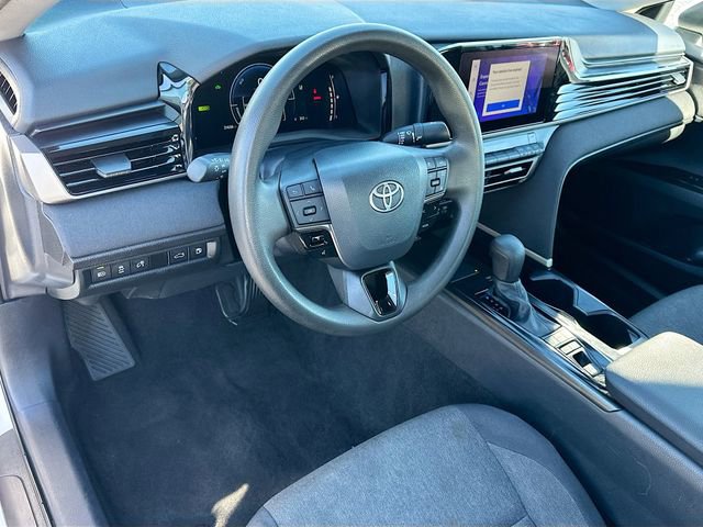 Used 2025 Toyota Camry LE FWD image 9