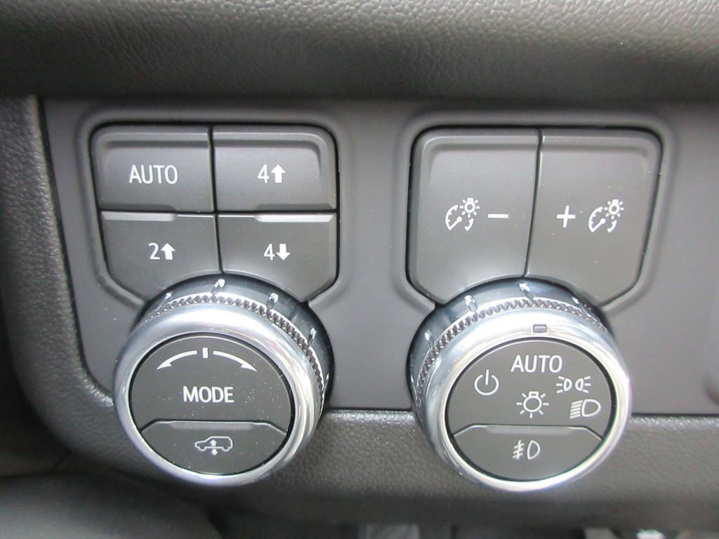 New 2026 GMC Yukon Denali image 17