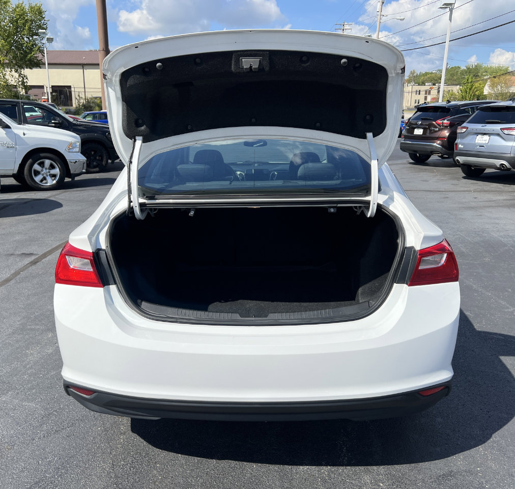 Used 2020 Chevrolet Malibu LS image 49