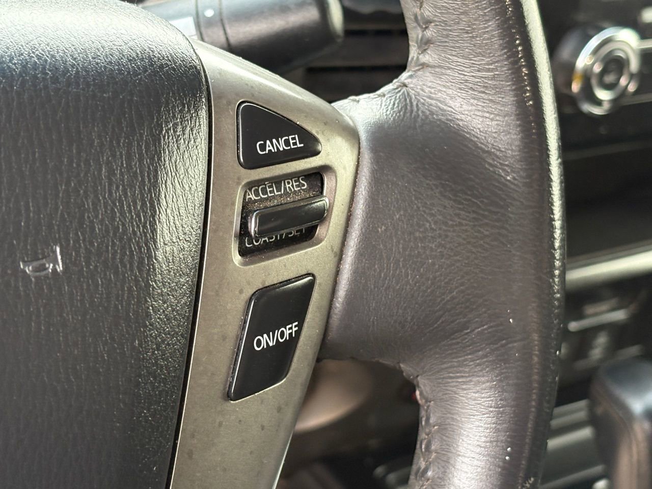 Used 2014 Nissan Titan SV w/ SV Value Truck Package image 17