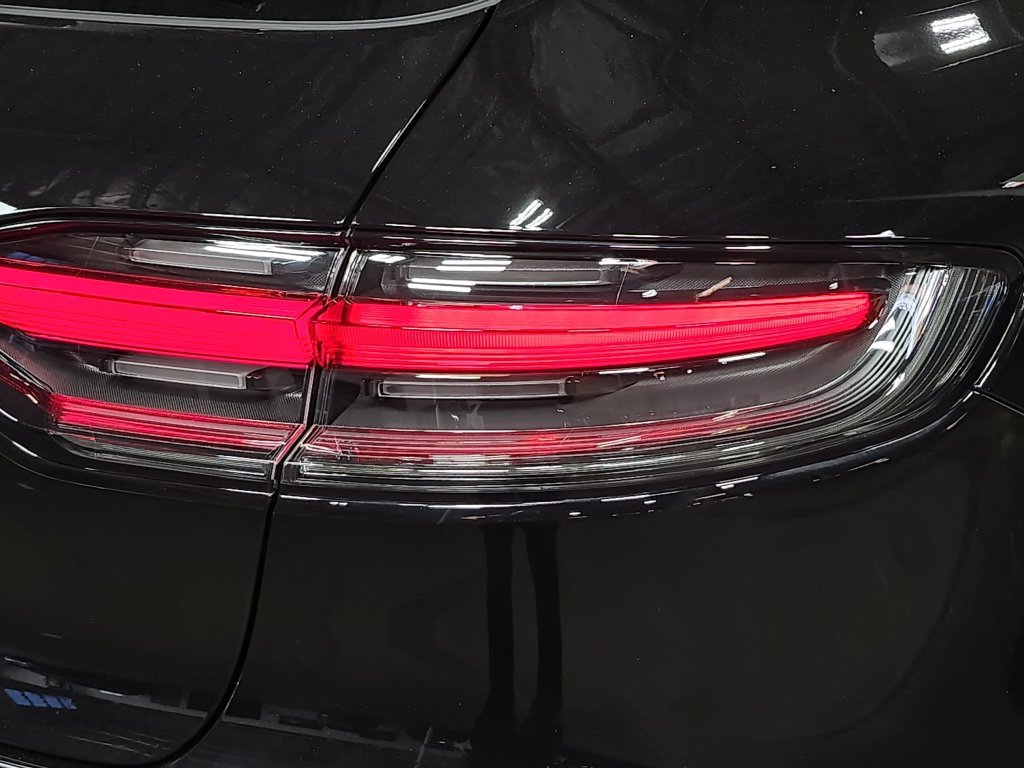 Certified 2026 Porsche Macan AWD/4WD image 30