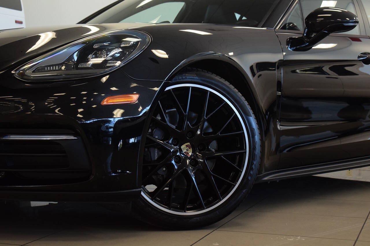Used 2018 Porsche Panamera 4 AWD/4WD image 23