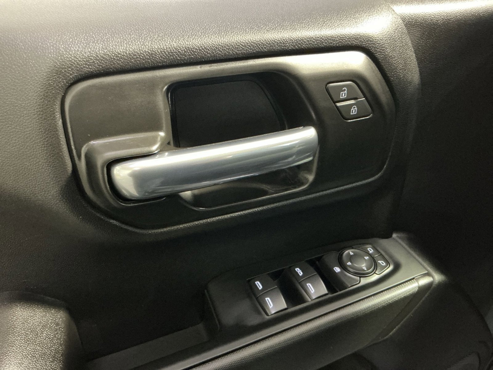 New 2026 Chevrolet Silverado 1500 Custom w/ Turbomax Blackout Package AWD/4WD image 16