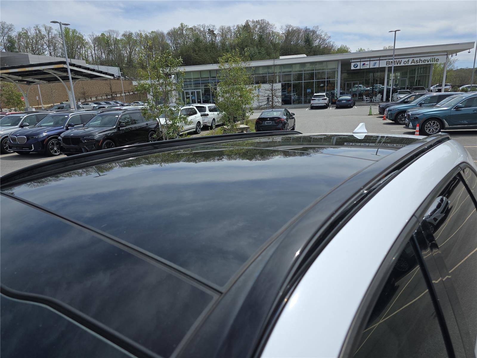 Used 2022 Kia Sorento EX w/ Panoramic Sunroof Package image 11
