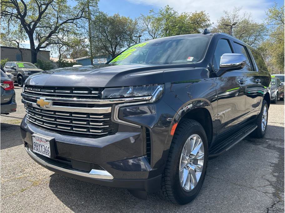 Used 2023 Chevrolet Suburban Premier image 4