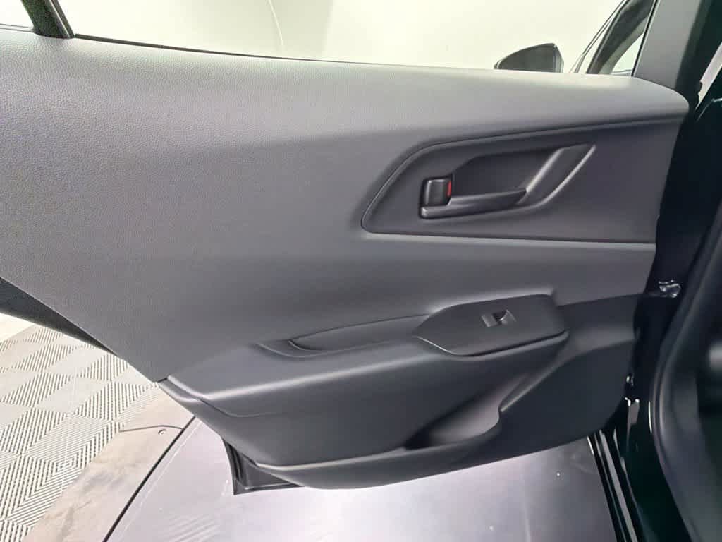 Used 2026 Toyota Prius LE FWD image 37