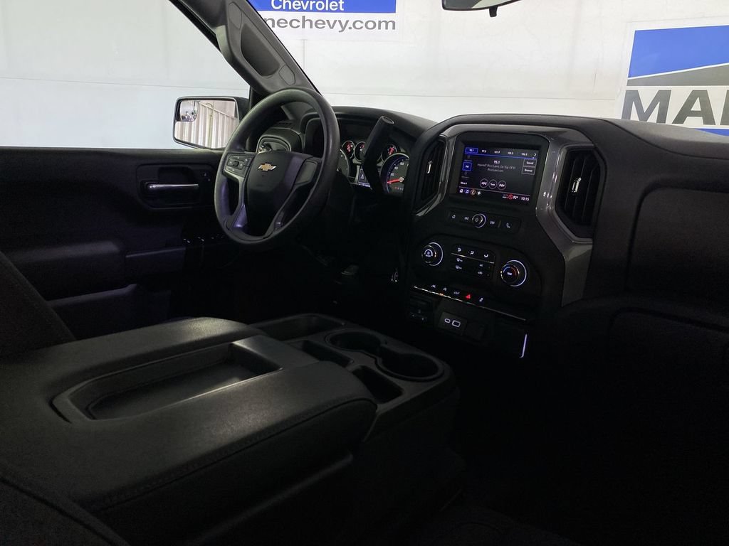 Used 2023 Chevrolet Silverado 1500 Custom AWD/4WD image 26