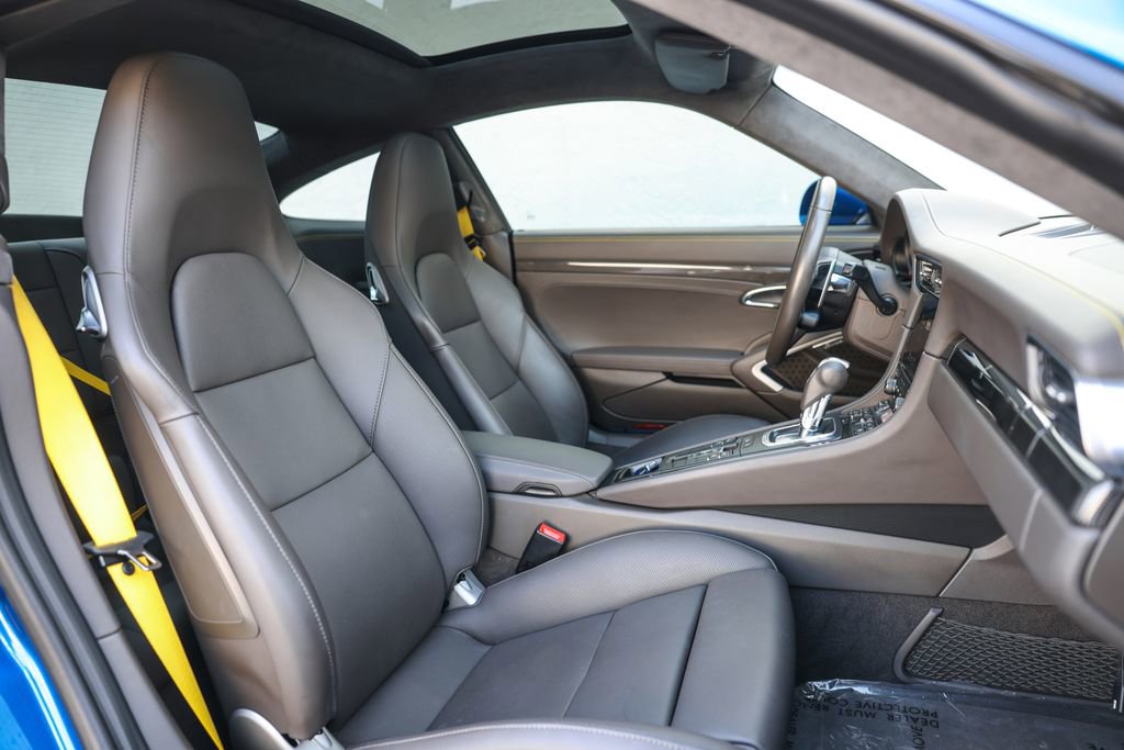 Used 2017 Porsche 911 Turbo S image 21