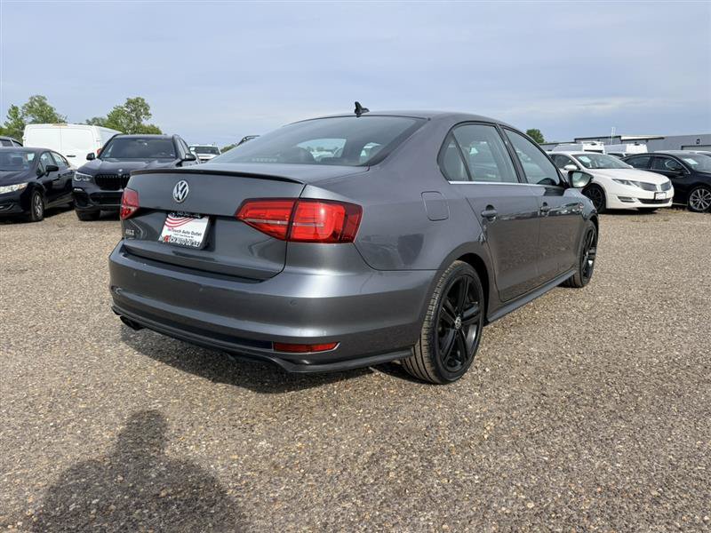 Used 2017 Volkswagen Jetta GLI FWD image 5