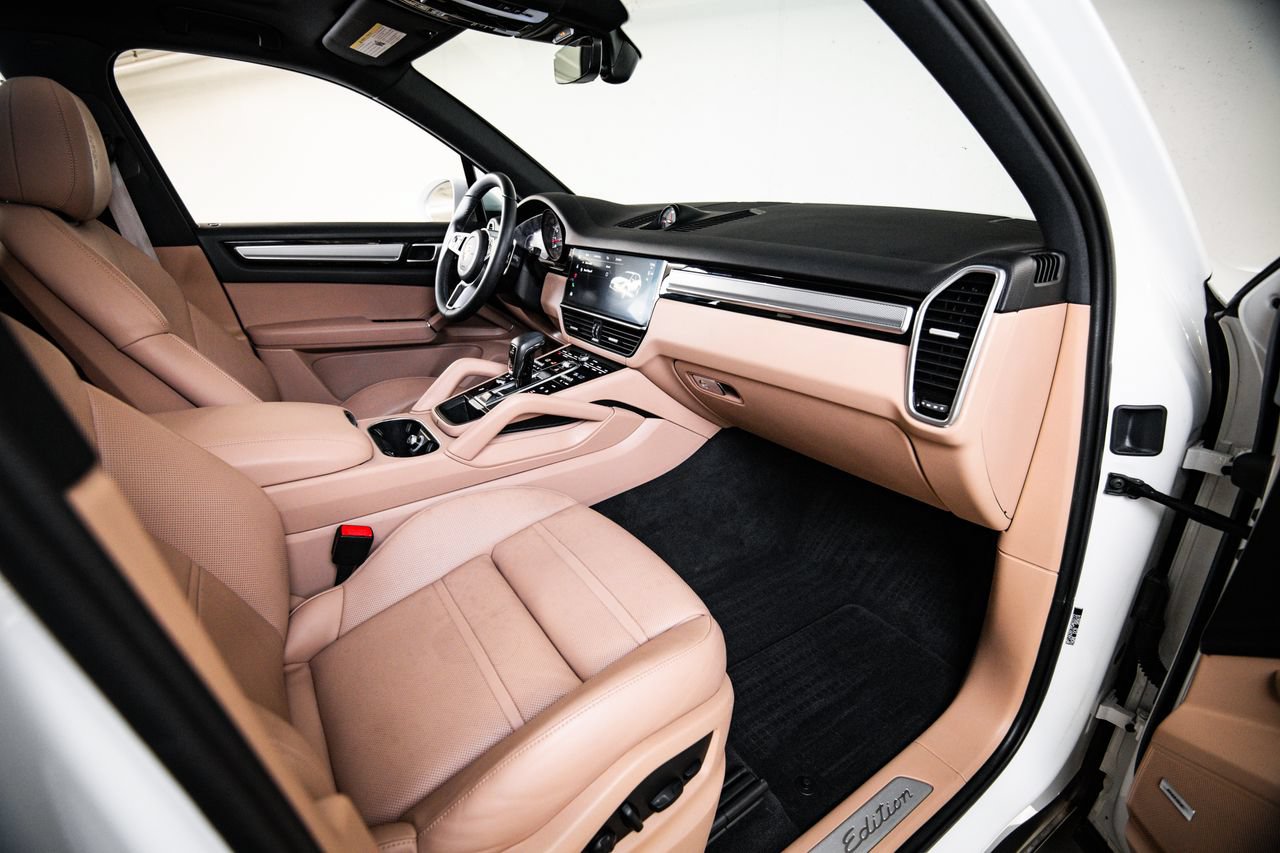 Certified 2023 Porsche Cayenne Platinum Edition AWD/4WD image 28