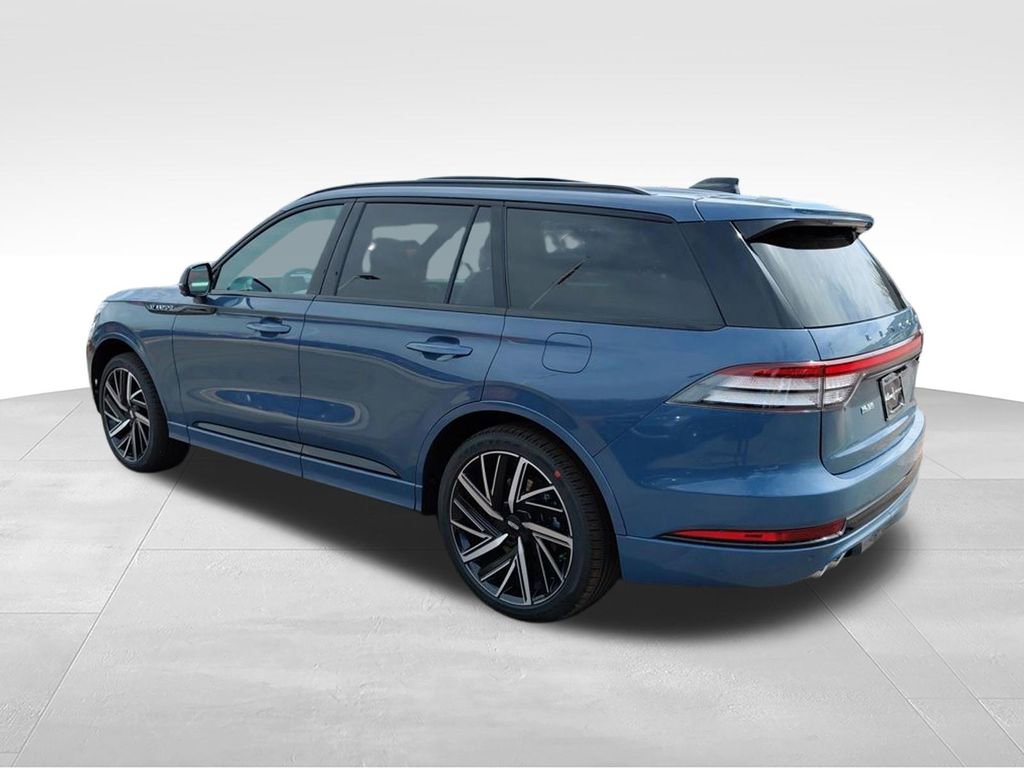 New 2026 Lincoln Aviator Black Label w/ Jet Appearance Package AWD/4WD image 7