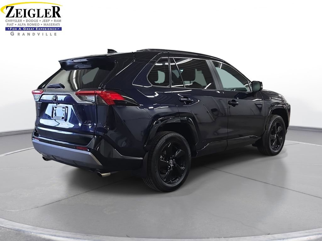 Used 2020 Toyota RAV4 XSE w/ XSE Grade Weather Package AWD/4WD image 5
