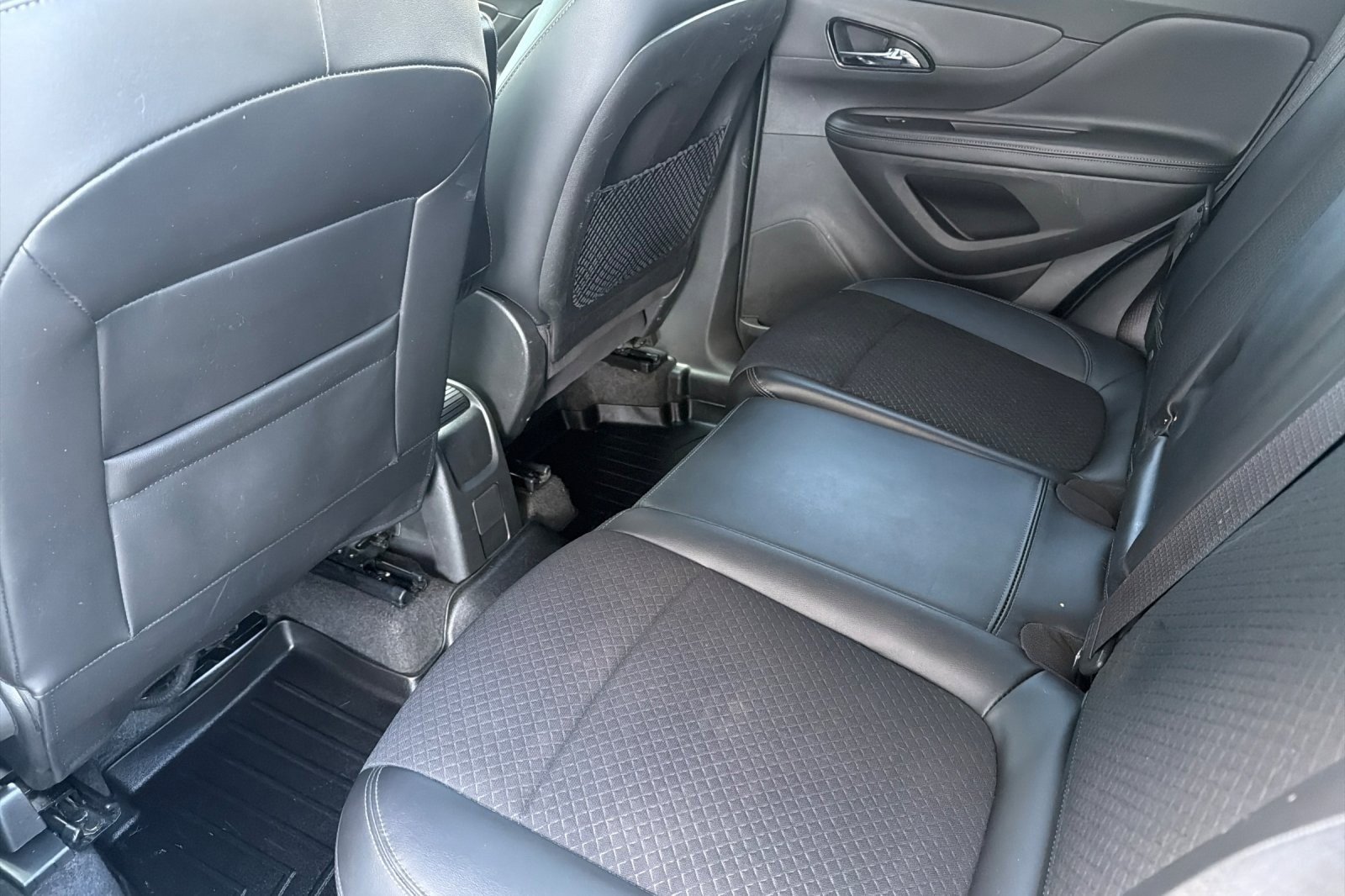 Used 2019 Buick Encore Preferred image 9