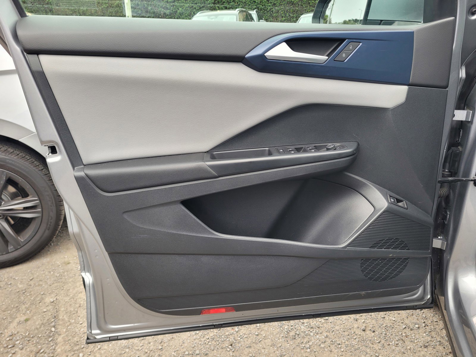 Used 2023 Volkswagen Taos SE image 17