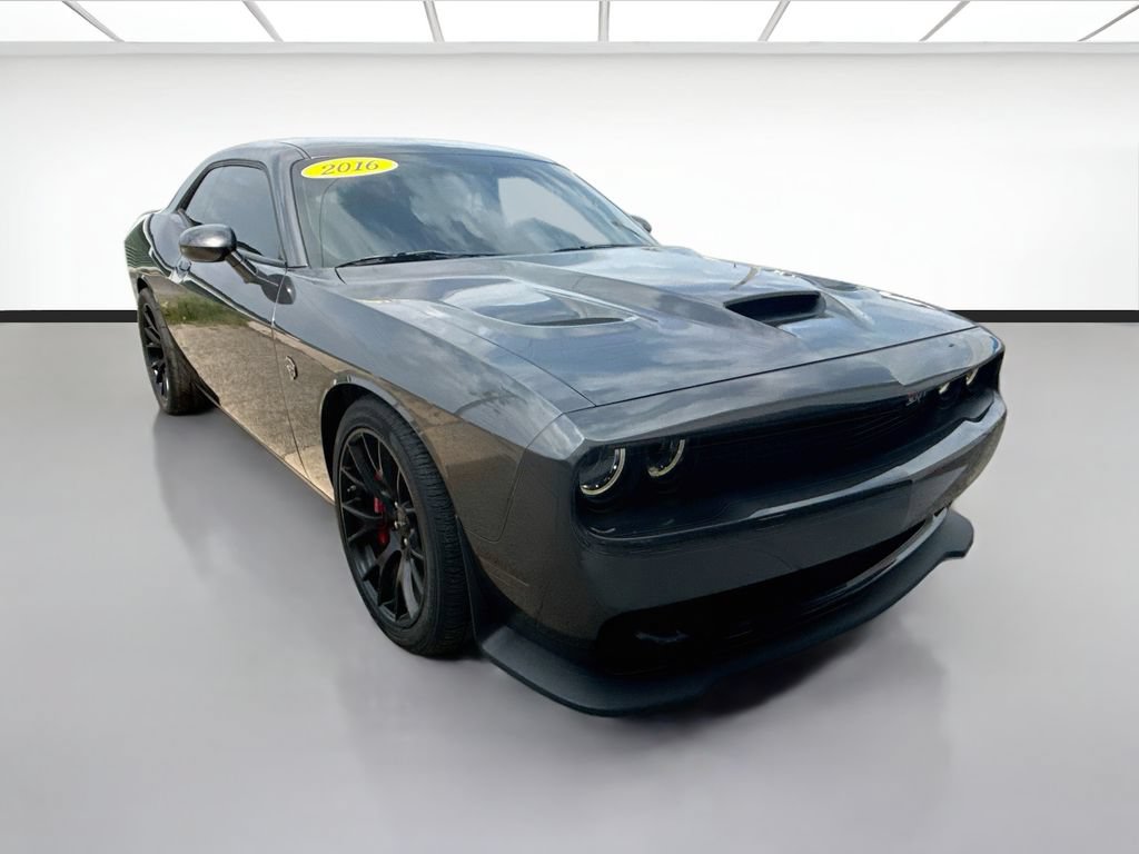 Used 2016 Dodge Challenger SRT Hellcat RWD image 3