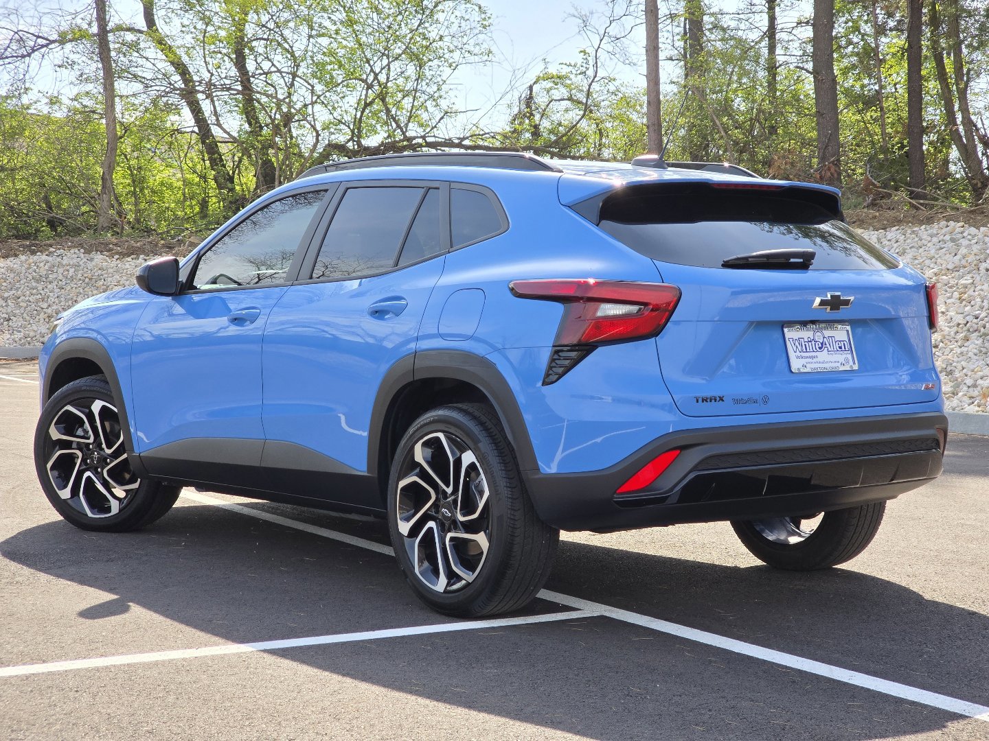 Used 2024 Chevrolet Trax RS w/ Sunroof Package FWD image 18