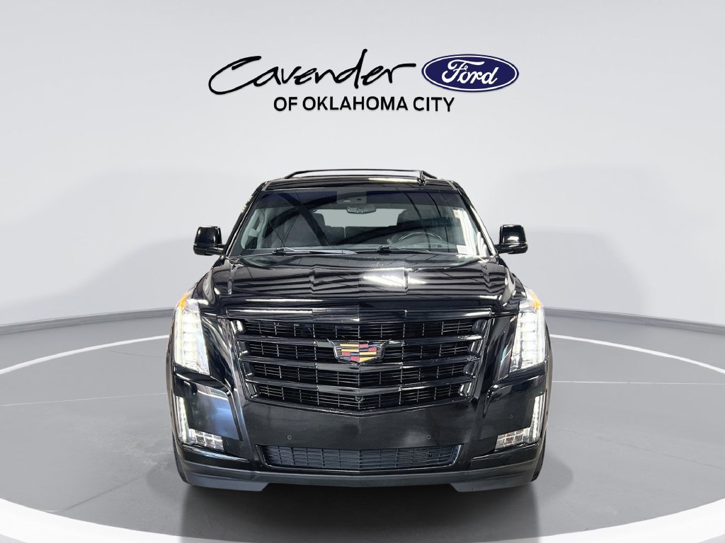 Used 2019 Cadillac Escalade Luxury RWD image 3