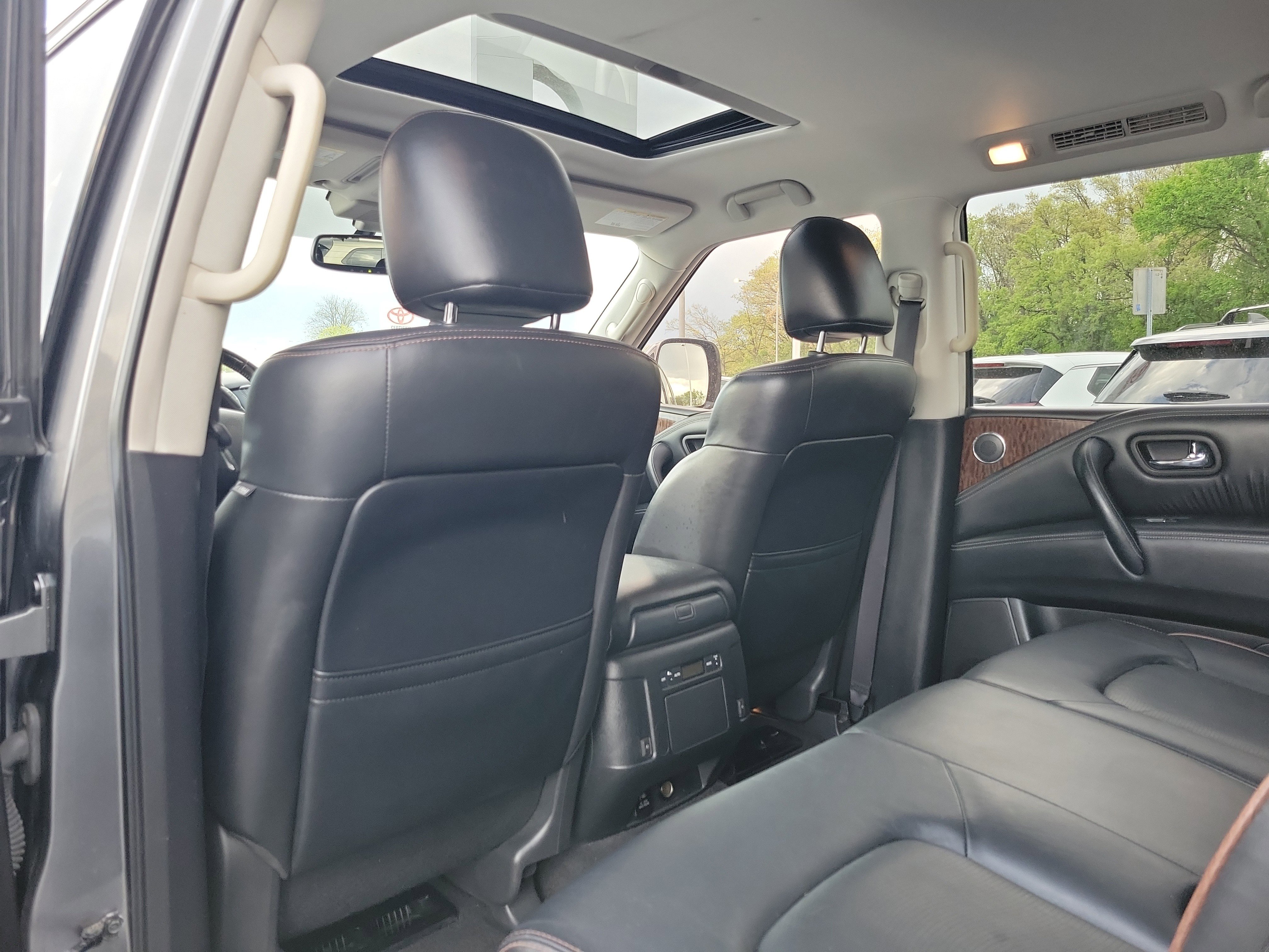 Used 2019 Nissan Armada SL w/ Premium Package AWD/4WD image 13