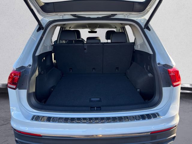 Used 2024 Volkswagen Tiguan Wolfsburg Edition image 25
