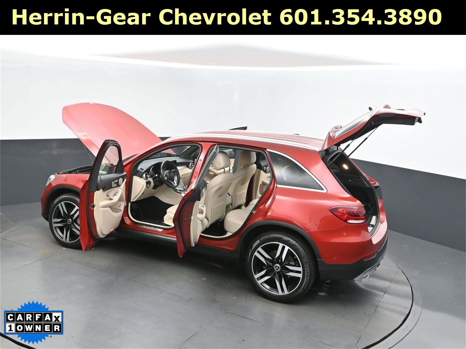 Used 2021 Mercedes-Benz GLC 300 image 2