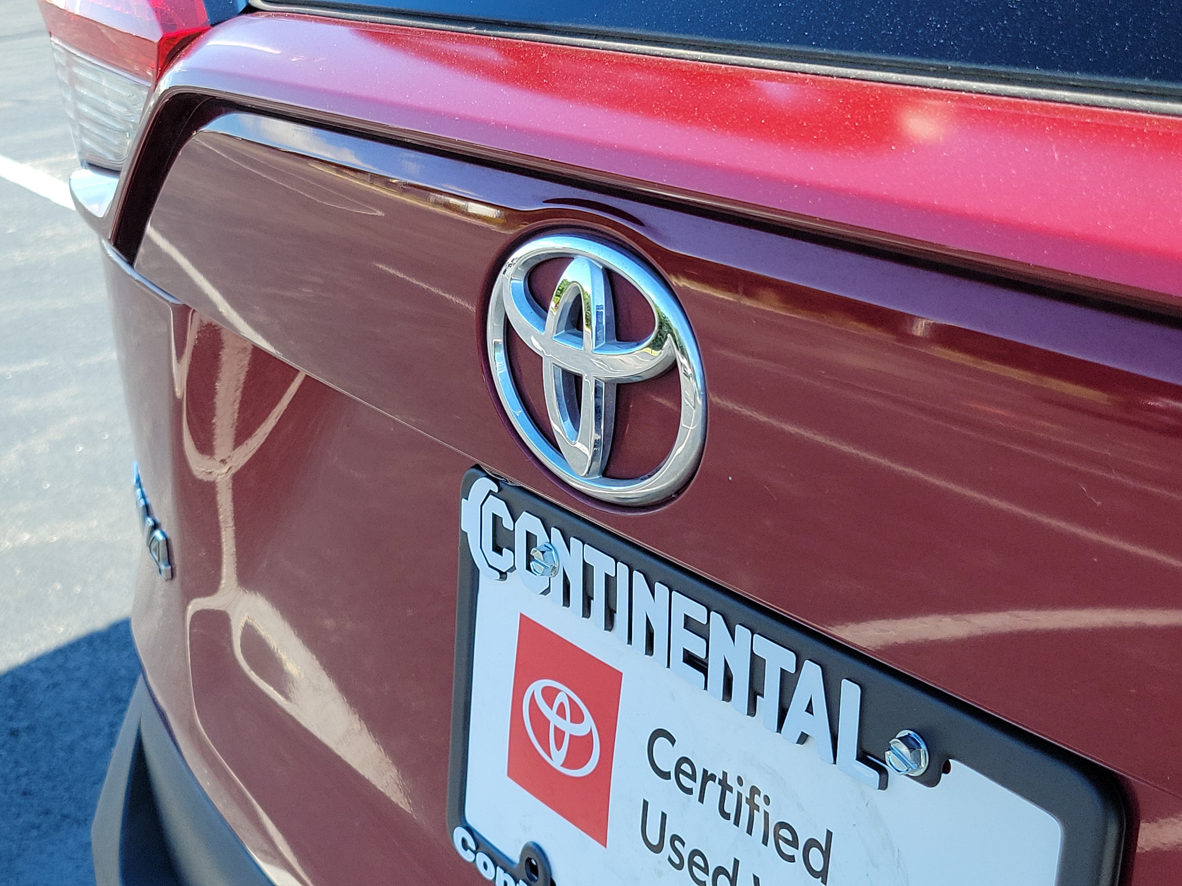 Certified 2019 Toyota RAV4 XLE Premium FWD image 8