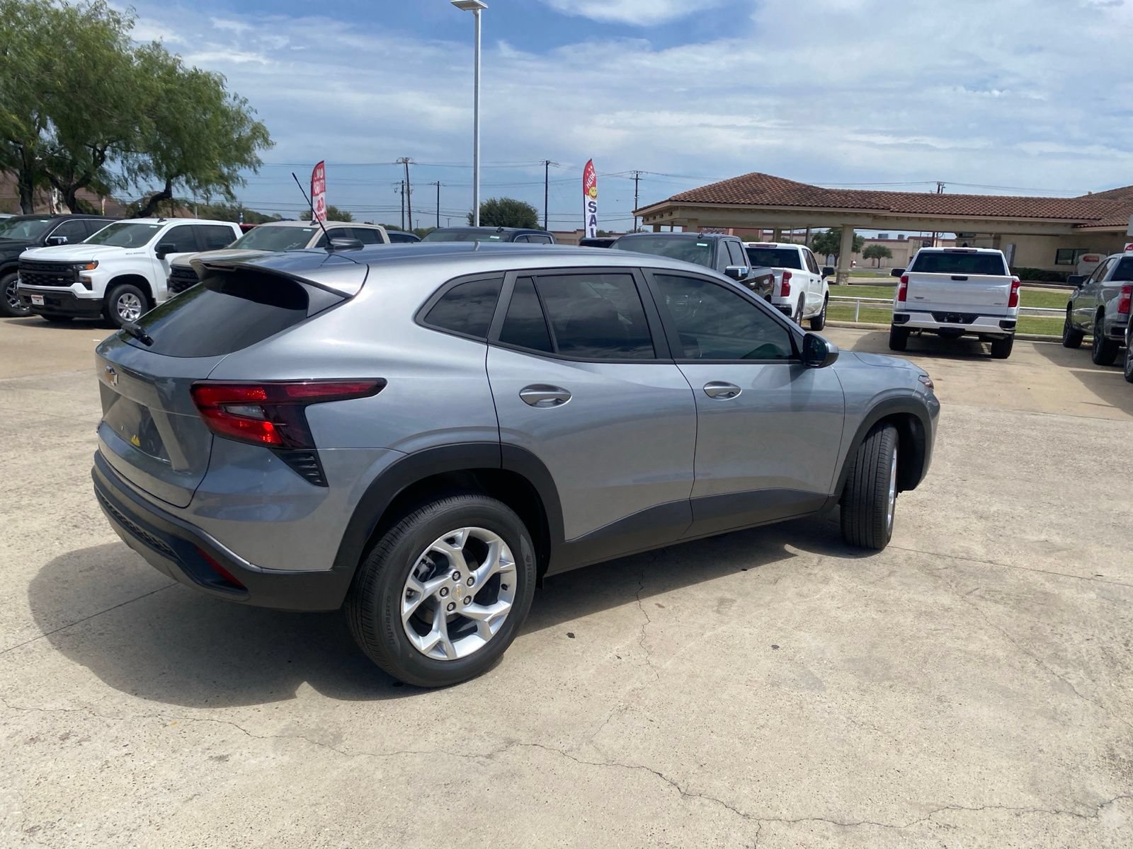 New 2026 Chevrolet Trax LS w/ LS Convenience Package FWD image 7
