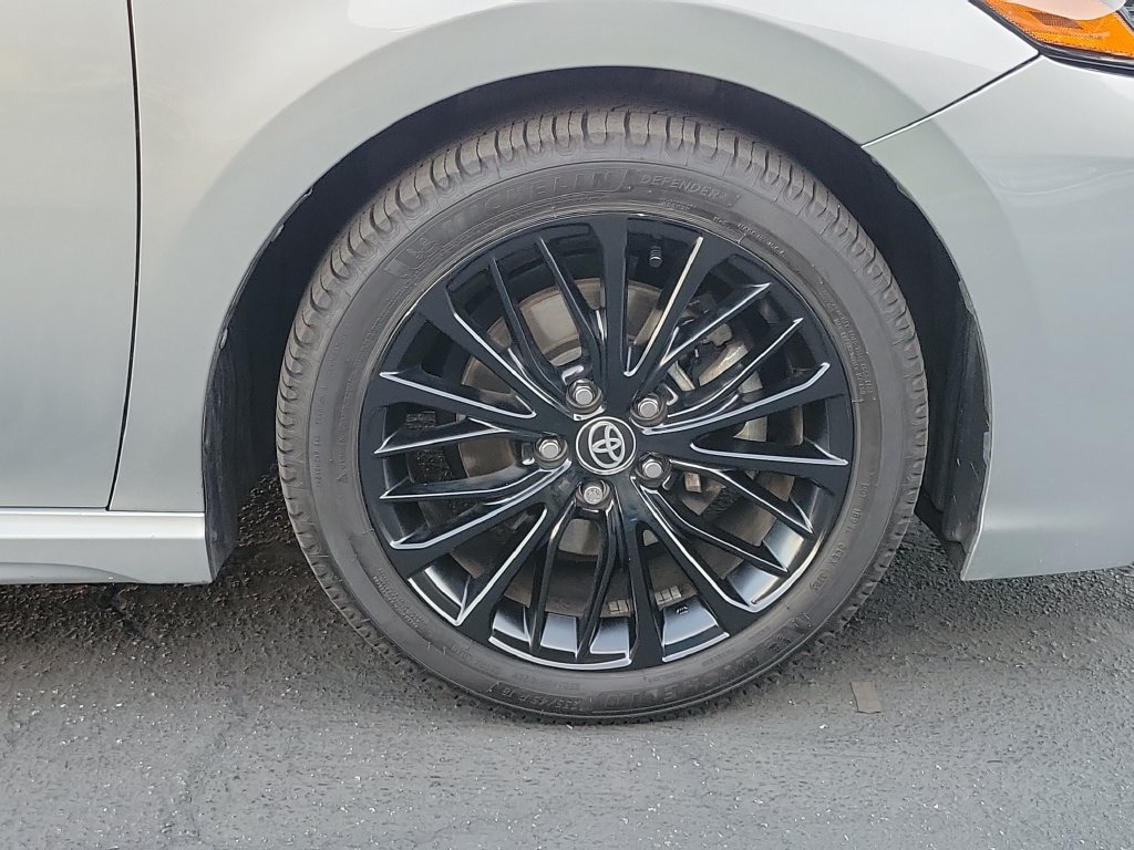 Used 2022 Toyota Camry SE w/ Carpet Mat Package (TMS) FWD image 6