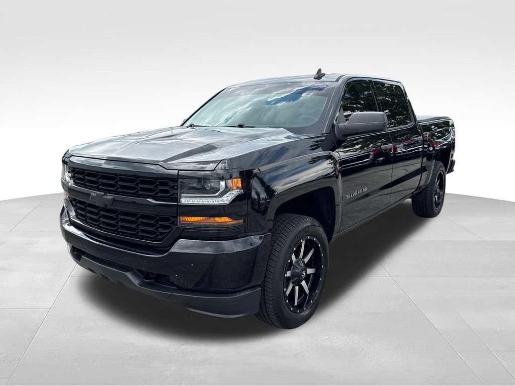 Used 2018 Chevrolet Silverado 1500 Custom w/ Custom Value Package AWD/4WD image 8