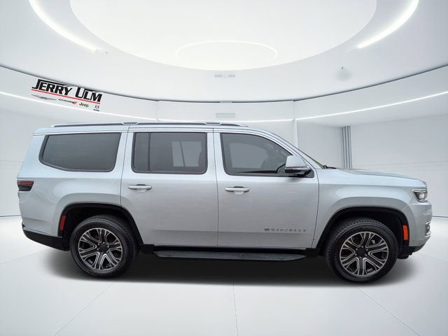 Used 2022 Jeep Wagoneer Series III w/ Flexible Seating Group image 2