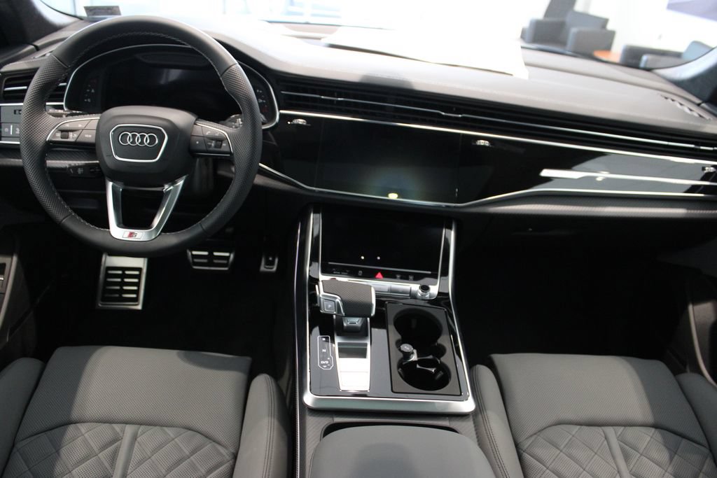 New 2027 Audi SQ8 Prestige AWD/4WD image 6