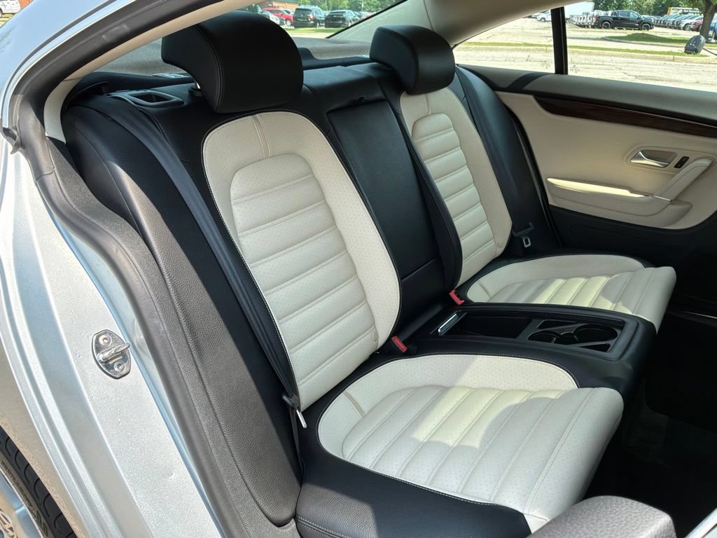 Used 2012 Volkswagen CC Lux FWD image 35