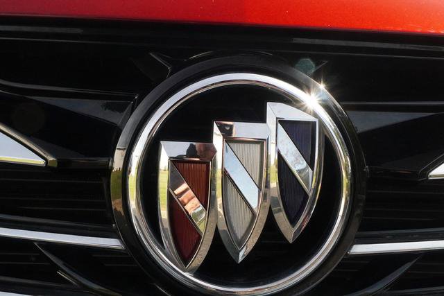 Used 2024 Buick Enclave Essence w/ Trailering Package, 5000 lbs. image 41