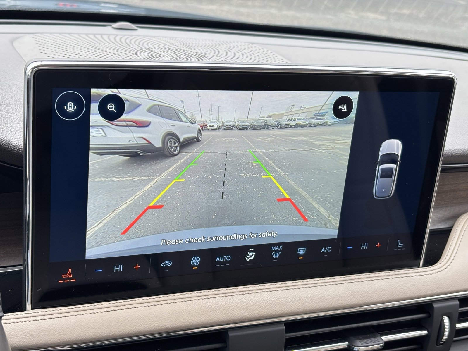 Used 2024 Lincoln Corsair Reserve image 3