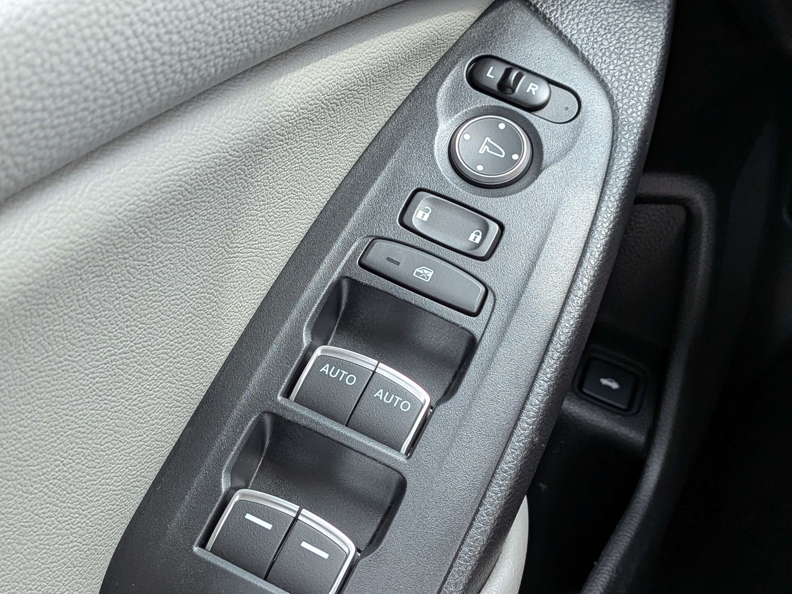 Used 2020 Honda Accord EX-L image 29