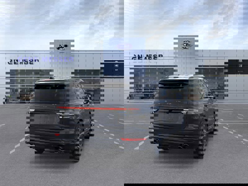 New 2026 Lincoln Aviator AWD w/ Jet Appearance Package image 30