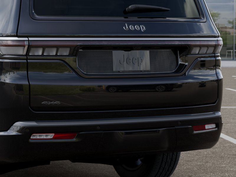 New 2026 Jeep Grand Wagoneer 4WD image 39