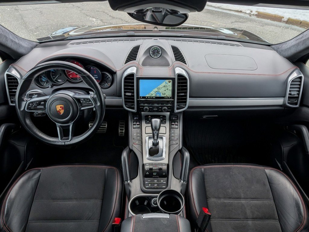 Used 2016 Porsche Cayenne GTS image 20