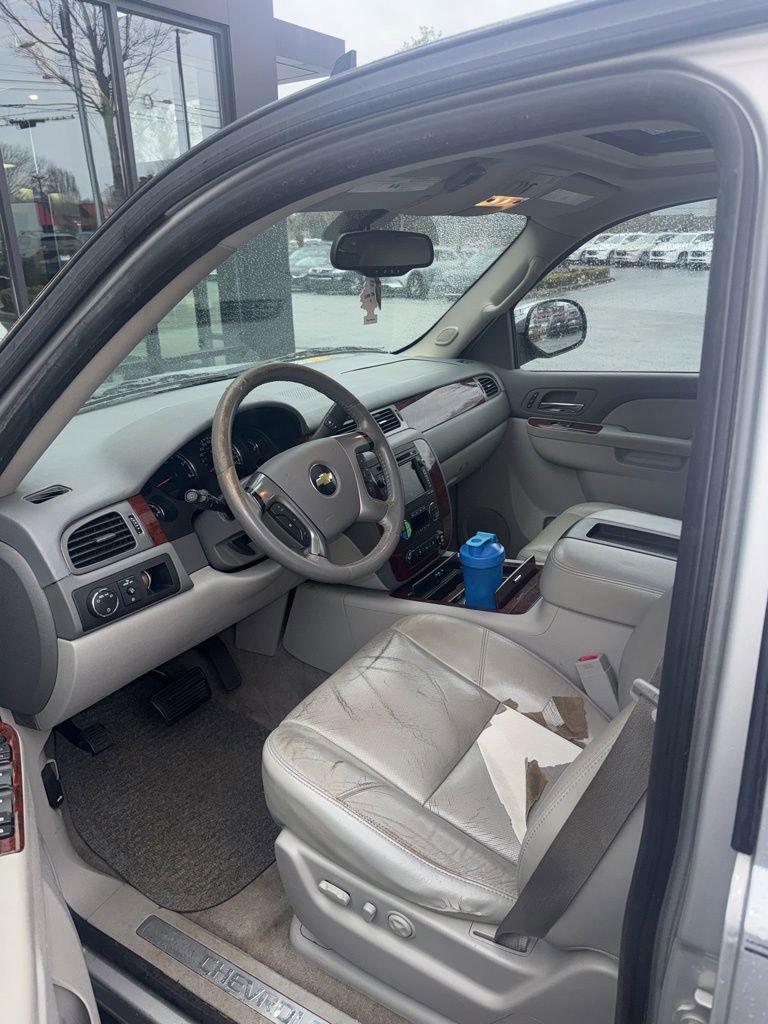 Used 2010 Chevrolet Tahoe LTZ image 6