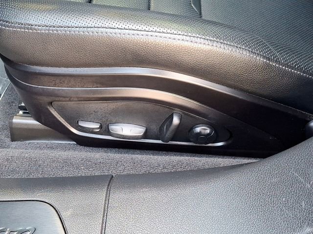 Certified 2023 Porsche Panamera 4 Platinum Edition image 18