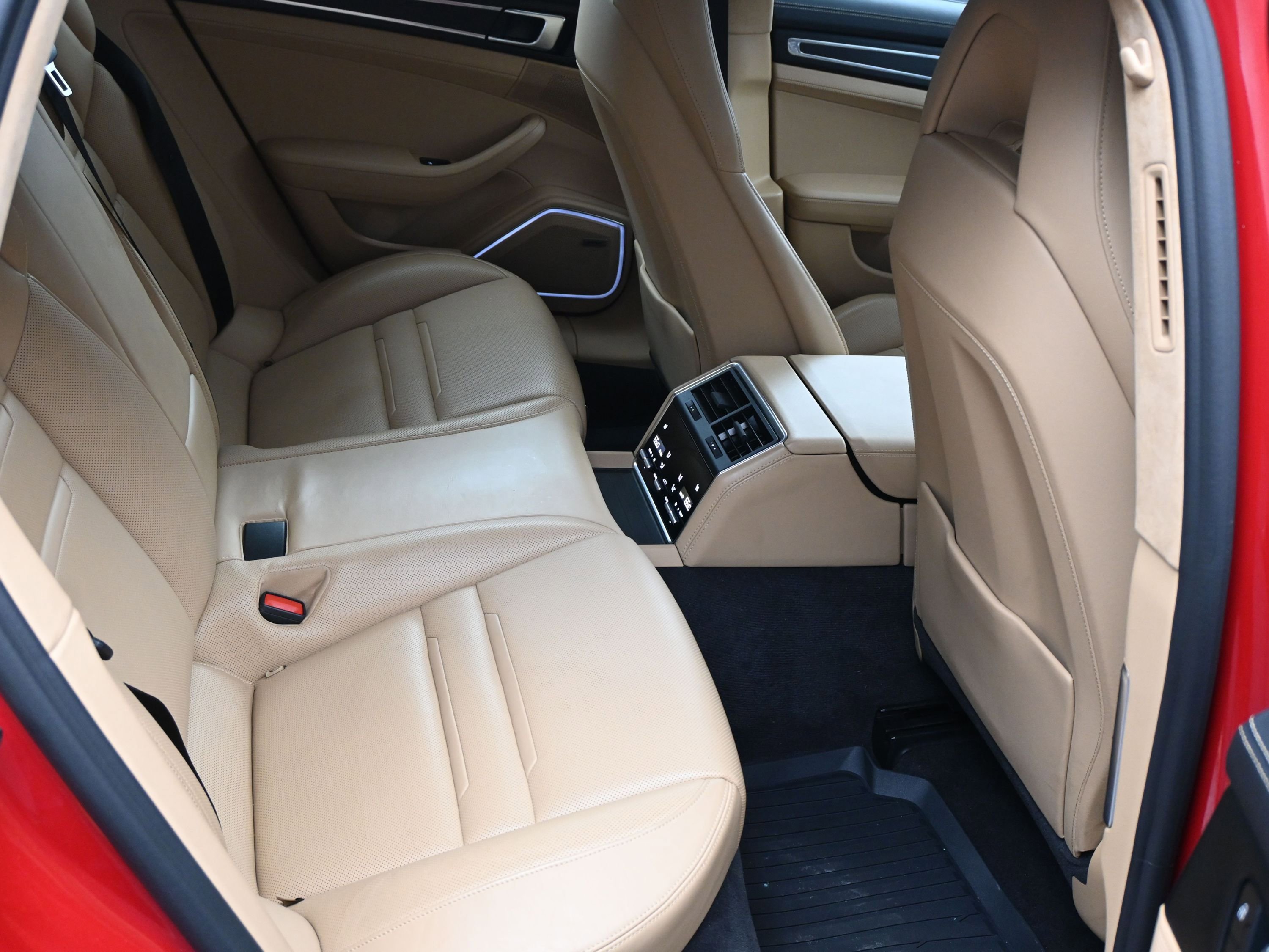 Certified 2023 Porsche Panamera Turbo S image 10