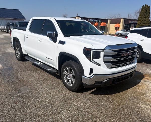 Used 2022 GMC Sierra 1500 SLE image 4