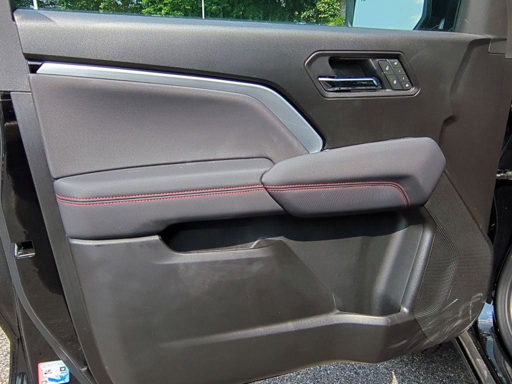 New 2025 Chevrolet Colorado Z71 w/ Midnight Edition image 23