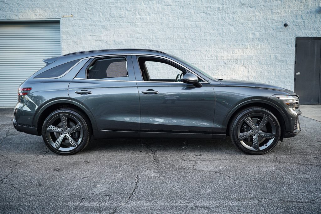 Used 2024 Genesis GV70 2.5T w/ Sport Prestige Package AWD/4WD image 17